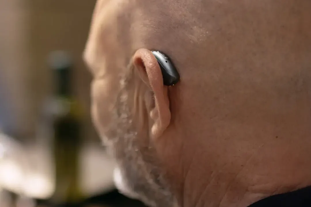 AI Hearing Aids Compared: Oticon Reveal, Phonak Sphere, Starkey Omega and Widex Allure